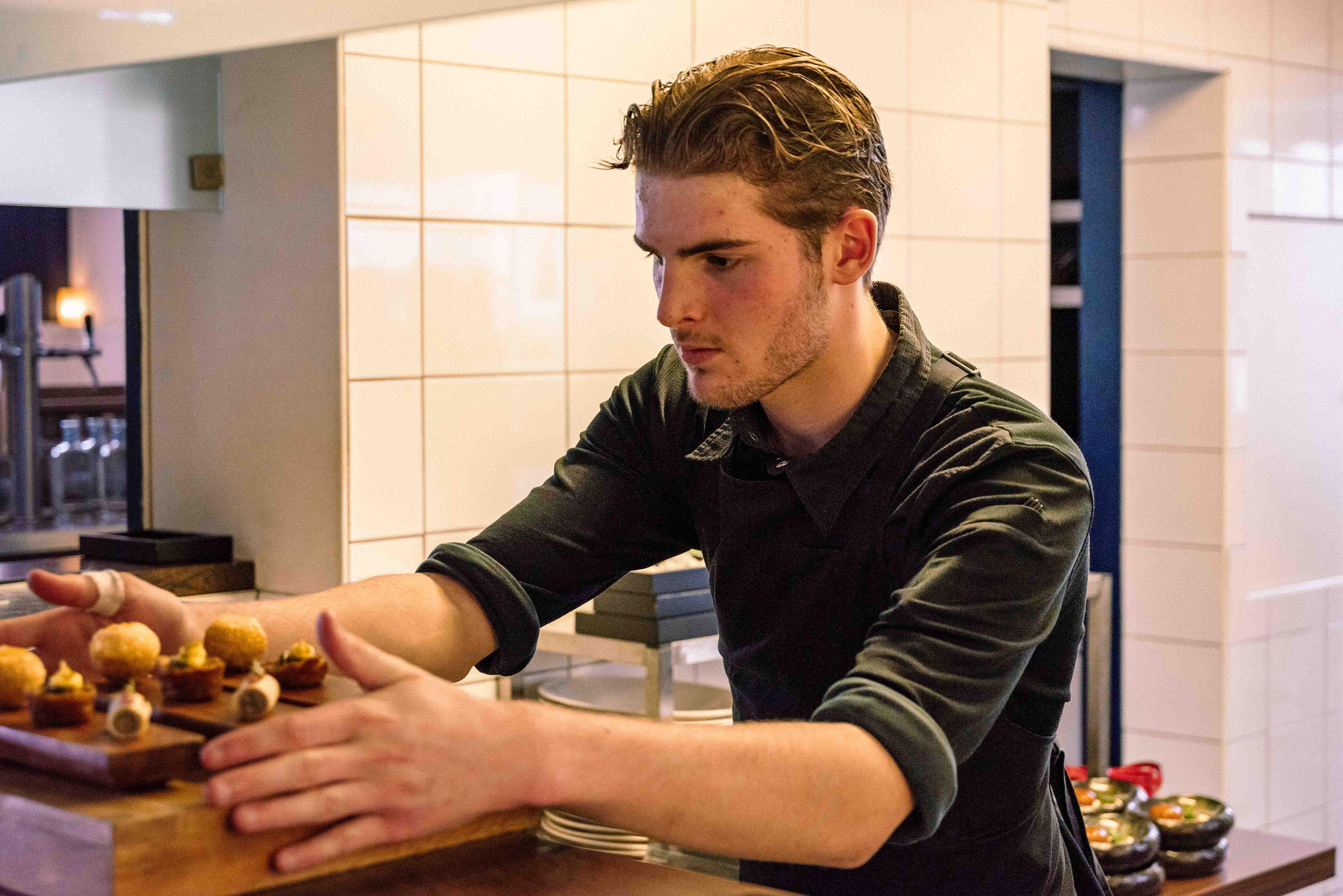 werken in de keuken van Puur Sanh